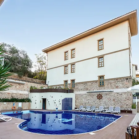 Marina Hotel 3*