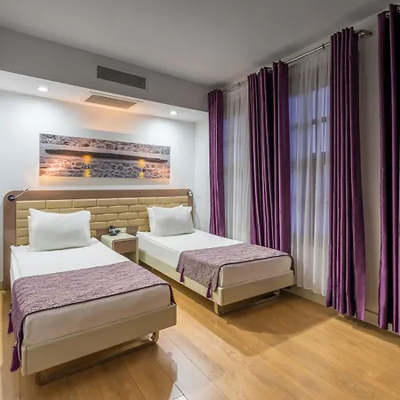 Marina Hotel 3*